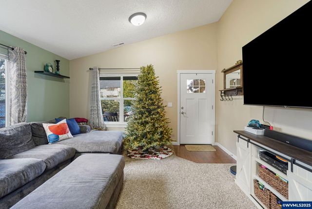 1503 SE Jonathan Av, Dallas, OR 97339