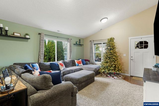 1503 SE Jonathan Av, Dallas, OR 97339