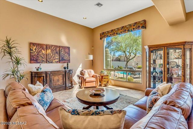 1153 W Saddlehorn Drive, Oro Valley, AZ 85704