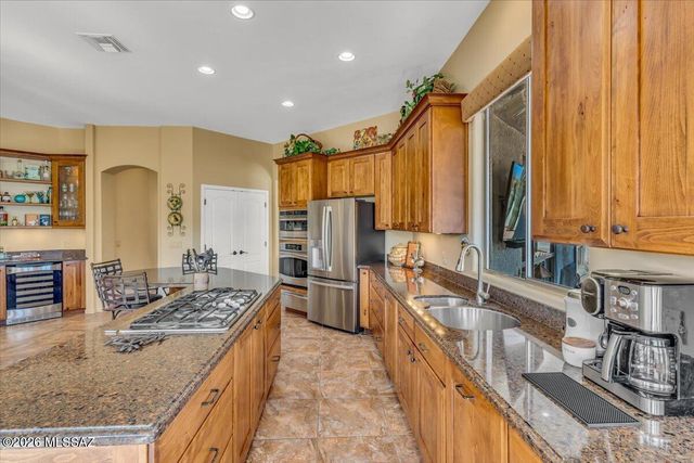 1153 W Saddlehorn Drive, Oro Valley, AZ 85704