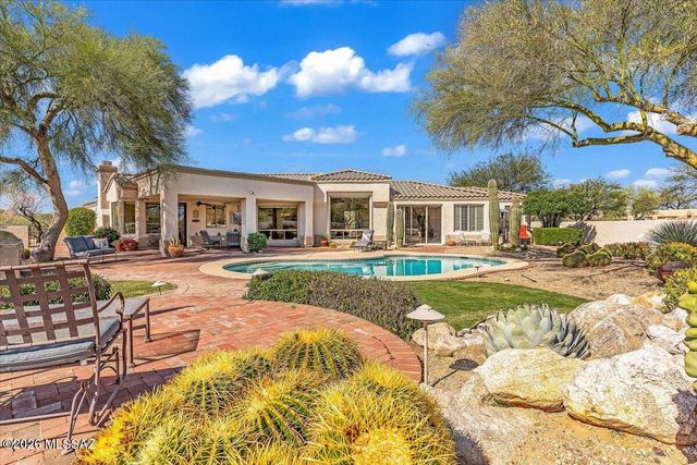 1153 W Saddlehorn Drive, Oro Valley, AZ 85704