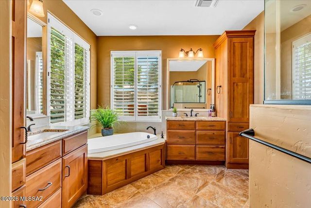 1153 W Saddlehorn Drive, Oro Valley, AZ 85704