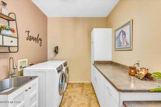 1153 W Saddlehorn Drive, Oro Valley, AZ 85704