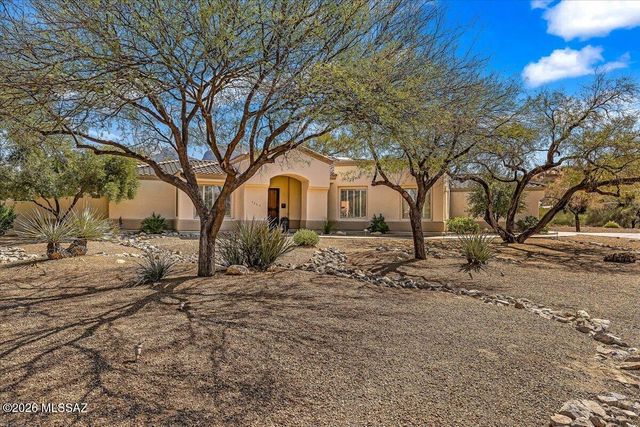 1153 W Saddlehorn Drive, Oro Valley, AZ 85704