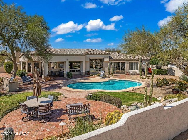 1153 W Saddlehorn Drive, Oro Valley, AZ 85704