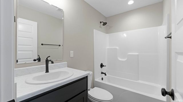 1423 Herdsman Boulevard, Huntertown, IN 46748