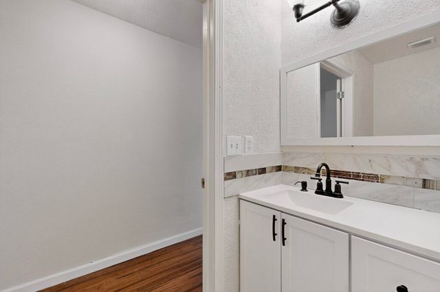 323 Escena Place SE, Albuquerque, NM 87123