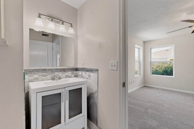 323 Escena Place SE, Albuquerque, NM 87123