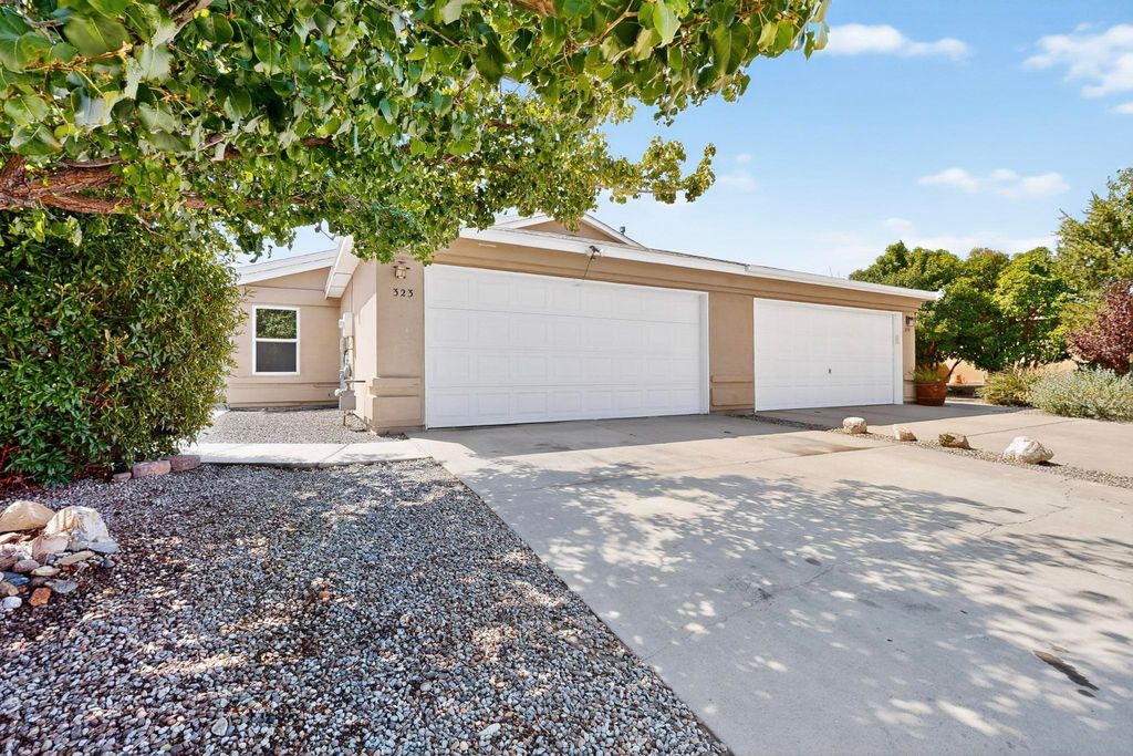 323 Escena Place SE, Albuquerque, NM 87123