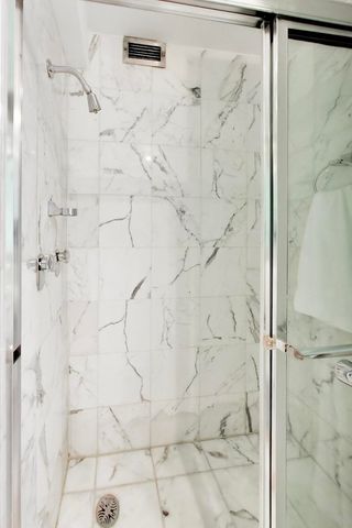 330 W Diversey Parkway 902-04, Chicago, IL 60657