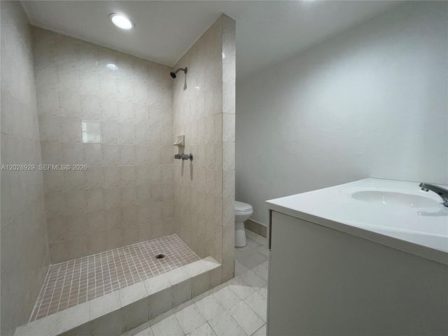 10090 NW 80th Ct 1123, Hialeah Gardens, FL 33016
