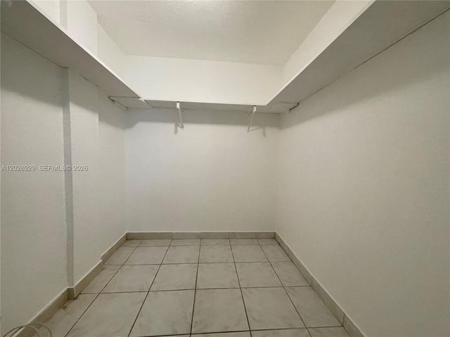 10090 NW 80th Ct 1123, Hialeah Gardens, FL 33016