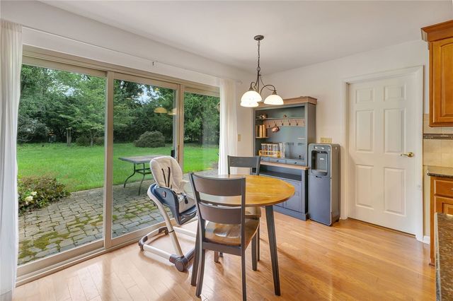 208 N Village Drive, Centerville, OH 45459