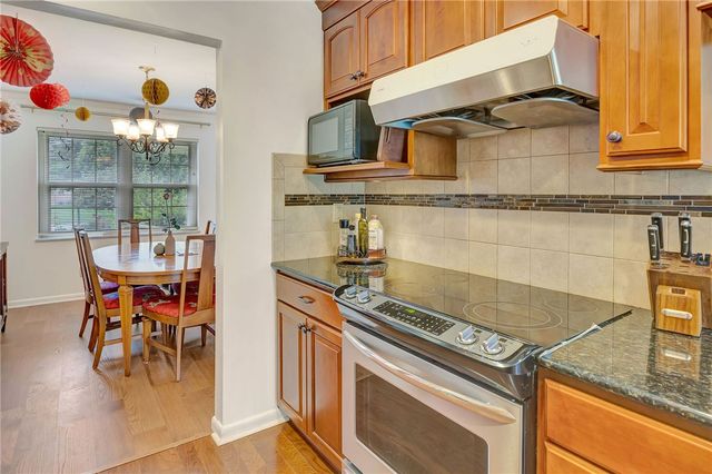 208 N Village Drive, Centerville, OH 45459