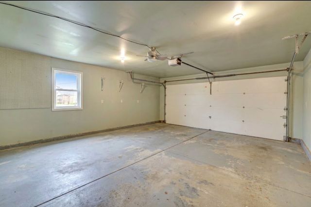 208 N Village Drive, Centerville, OH 45459