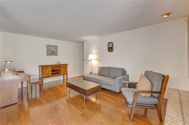 208 N Village Drive, Centerville, OH 45459
