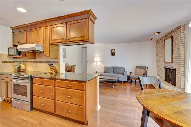 208 N Village Drive, Centerville, OH 45459
