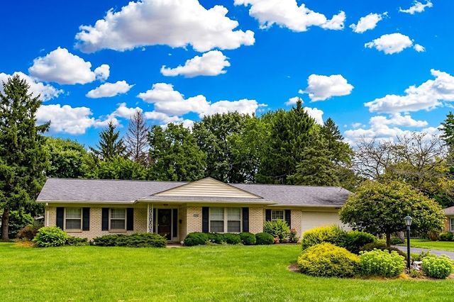 208 N Village Drive, Centerville, OH 45459