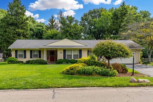 208 N Village Drive, Centerville, OH 45459