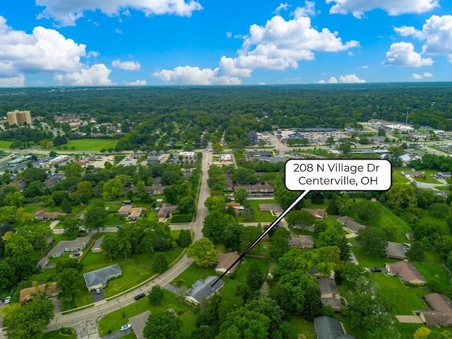 208 N Village Drive, Centerville, OH 45459