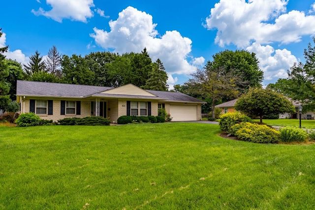 208 N Village Drive, Centerville, OH 45459
