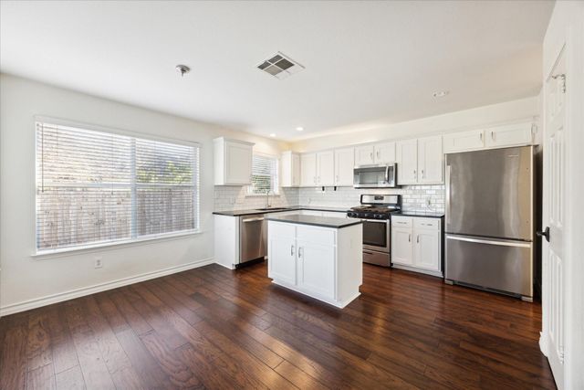 15721 Ecorio DR, Austin, TX 78728