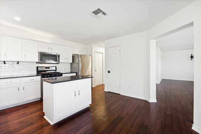 15721 Ecorio DR, Austin, TX 78728