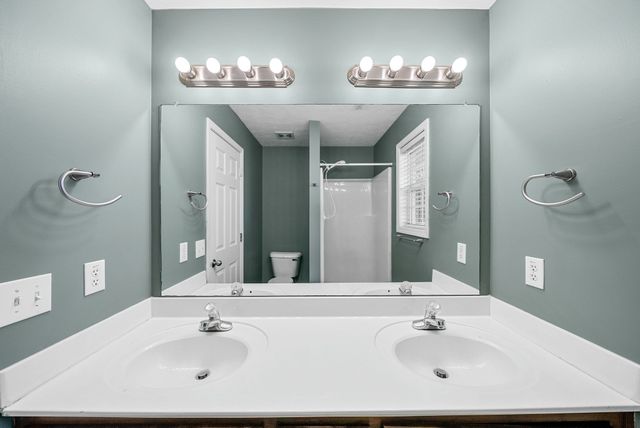 1020 Cindy Jo Ct, Clarksville, TN 37040