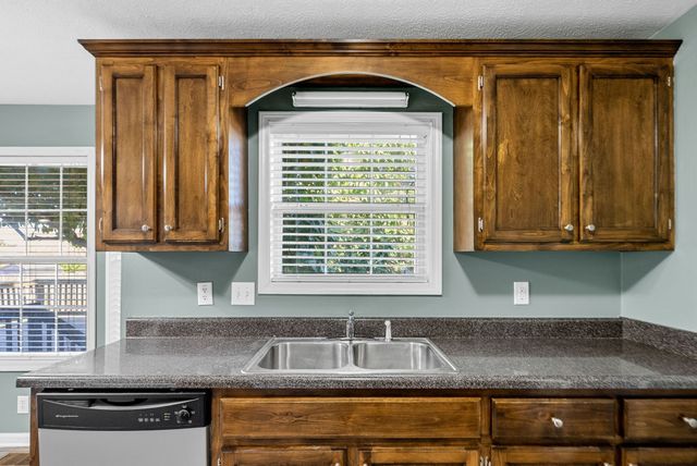 1020 Cindy Jo Ct, Clarksville, TN 37040
