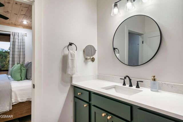 1665 Paulas Huskey Circle, Sevierville, TN 37876