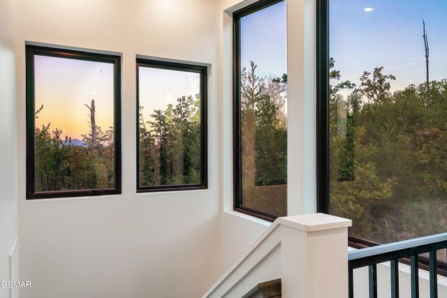 1665 Paulas Huskey Circle, Sevierville, TN 37876