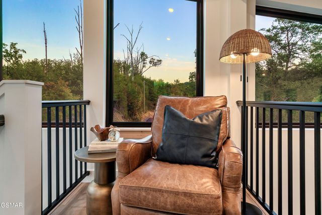 1665 Paulas Huskey Circle, Sevierville, TN 37876