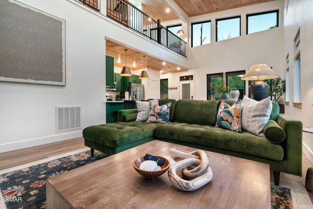 1665 Paulas Huskey Circle, Sevierville, TN 37876