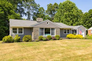 35 Fuller Lane, Hyde Park, NY 12538