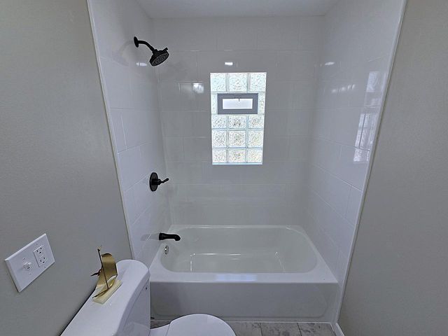 1203 110th STREET, West Allis, WI 53214