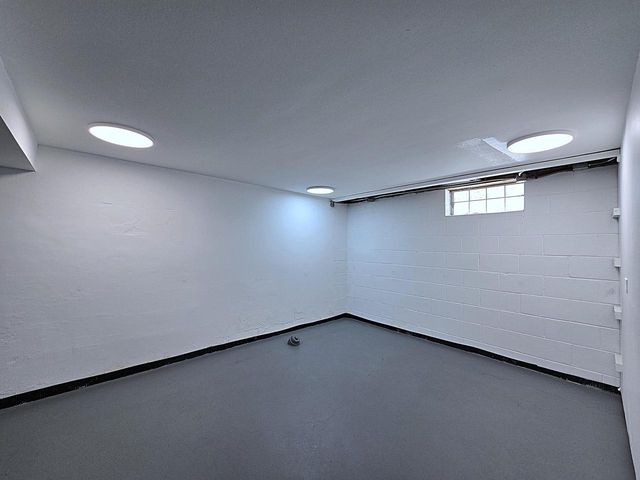 1203 110th STREET, West Allis, WI 53214