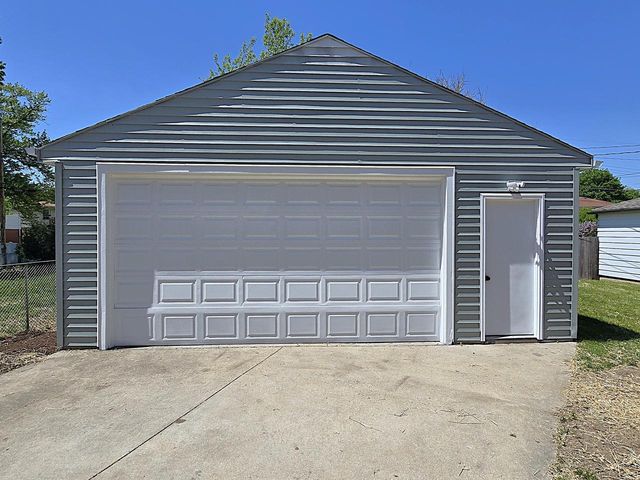 1203 110th STREET, West Allis, WI 53214