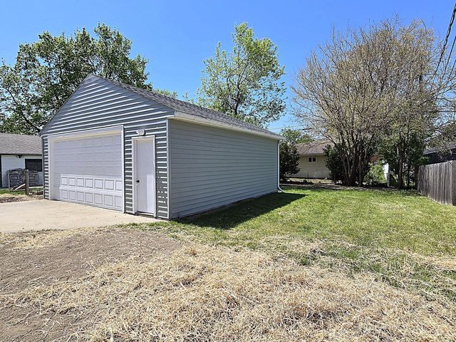 1203 110th STREET, West Allis, WI 53214