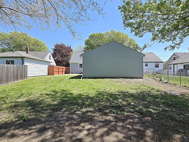 1203 110th STREET, West Allis, WI 53214