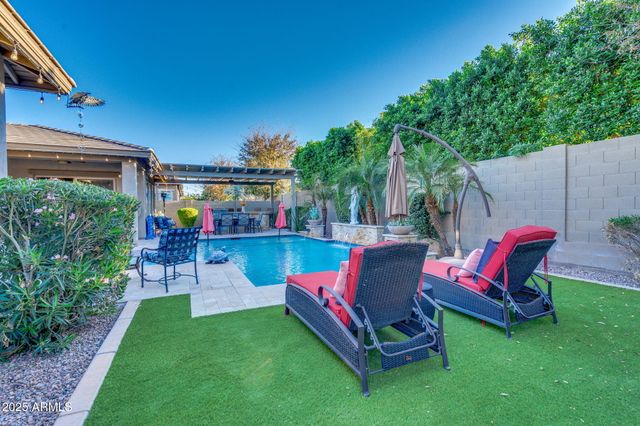 3781 E CHESTNUT Lane, Gilbert, AZ 85298