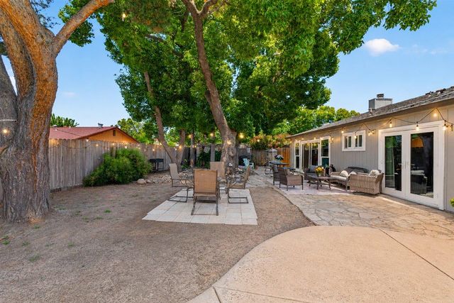 10 Tananger Ct, Sacramento, CA 95833