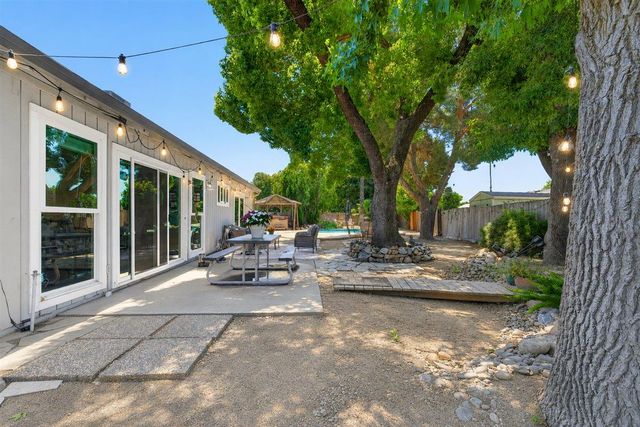 10 Tananger Ct, Sacramento, CA 95833