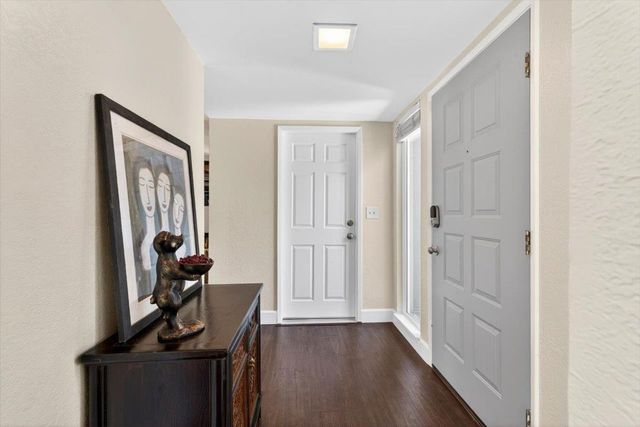 10 Tananger Ct, Sacramento, CA 95833