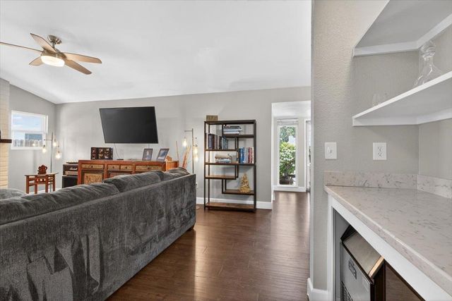 10 Tananger Ct, Sacramento, CA 95833