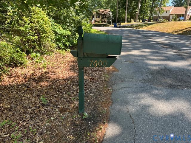 7600 Millcreek Dr, Chesterfield, VA 23235