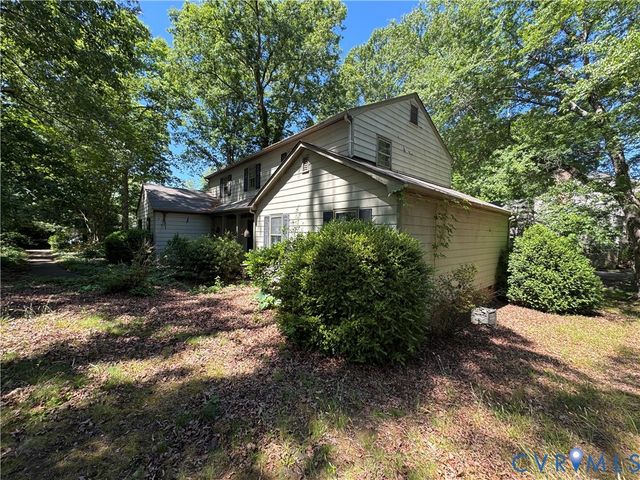 7600 Millcreek Dr, Chesterfield, VA 23235