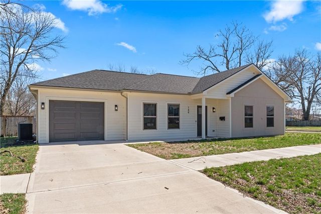 144 Pacific Avenue, Osawatomie, KS 66064