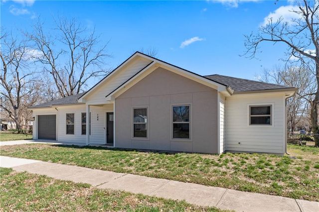 144 Pacific Avenue, Osawatomie, KS 66064