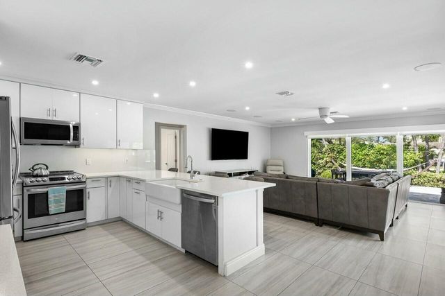 921 Cypress Drive, Delray Beach, FL 33483