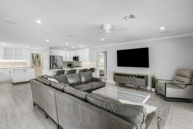 921 Cypress Drive, Delray Beach, FL 33483